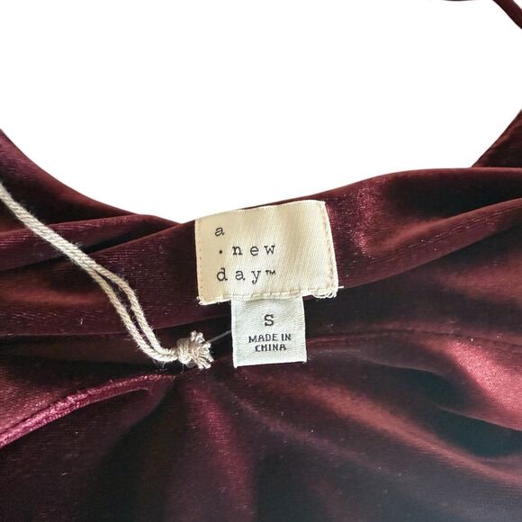 A New Day Faux Velvet Small Brand New With Tags Non Smoking - Picture 3 of 9